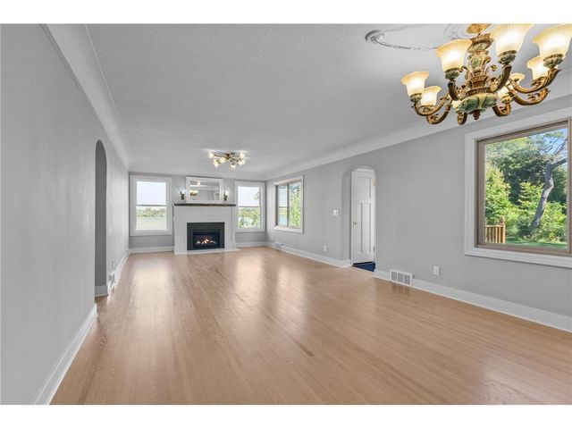 4181 White Bear Avenue N, White Bear Lake, MN 55110