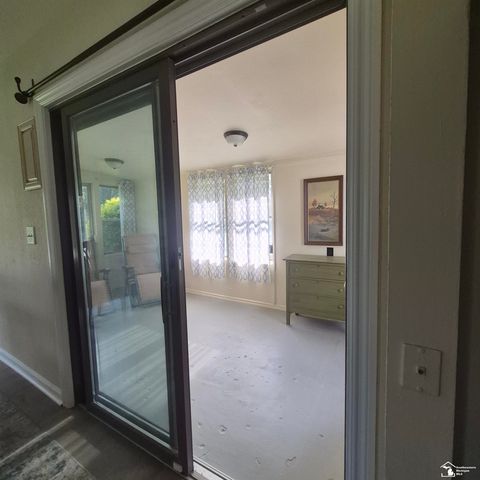 4509 Dixon Road, Frenchtown Twp, MI 48166