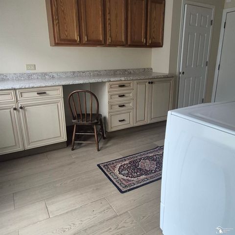 4509 Dixon Road, Frenchtown Twp, MI 48166