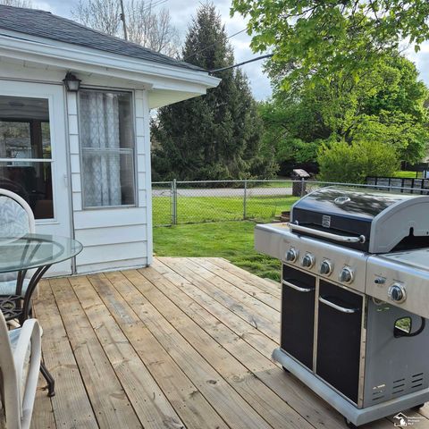 4509 Dixon Road, Frenchtown Twp, MI 48166