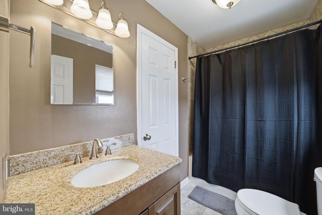 14 WOODHURST DR, Mount Holly, NJ 08060