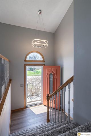 1702 Savannah Drive, Papillion, NE 68133