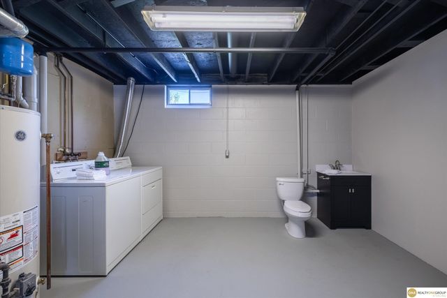 1702 Savannah Drive, Papillion, NE 68133