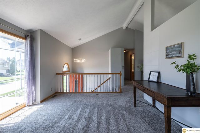 1702 Savannah Drive, Papillion, NE 68133