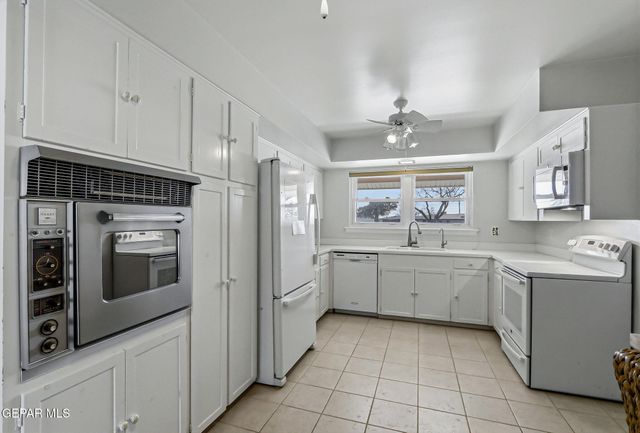 412 SPRINGHILL Circle, El Paso, TX 79912