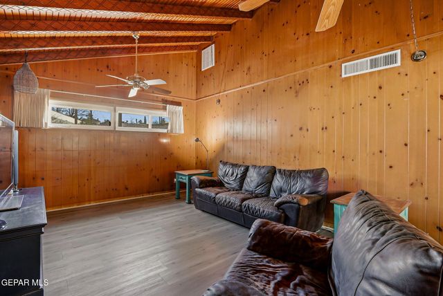 412 SPRINGHILL Circle, El Paso, TX 79912