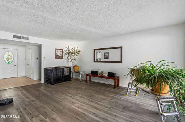 412 SPRINGHILL Circle, El Paso, TX 79912