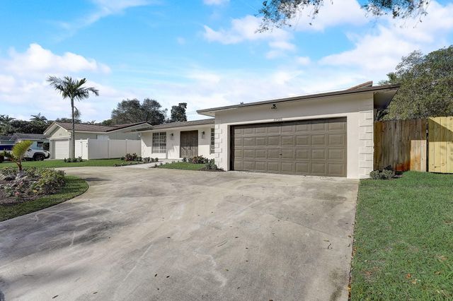 3900 N 45th Avenue, Hollywood, FL 33021