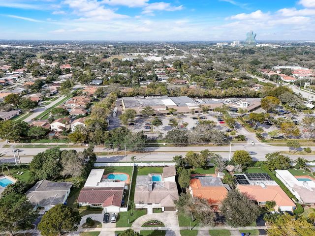 3900 N 45th Avenue, Hollywood, FL 33021