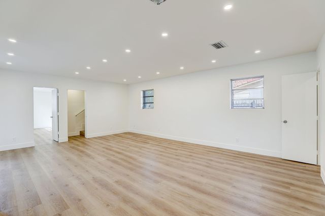3900 N 45th Avenue, Hollywood, FL 33021