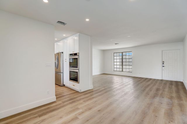 3900 N 45th Avenue, Hollywood, FL 33021