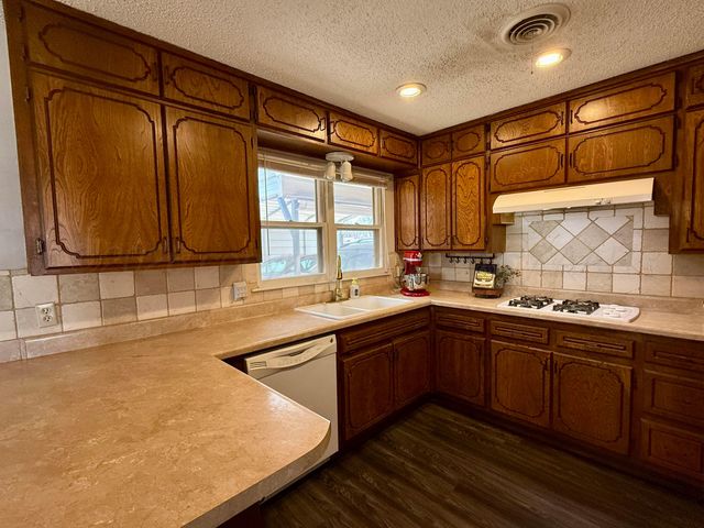 1501 Bedivere Street, Borger, TX 79007