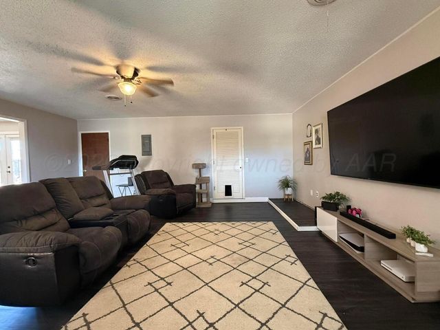 1501 Bedivere Street, Borger, TX 79007