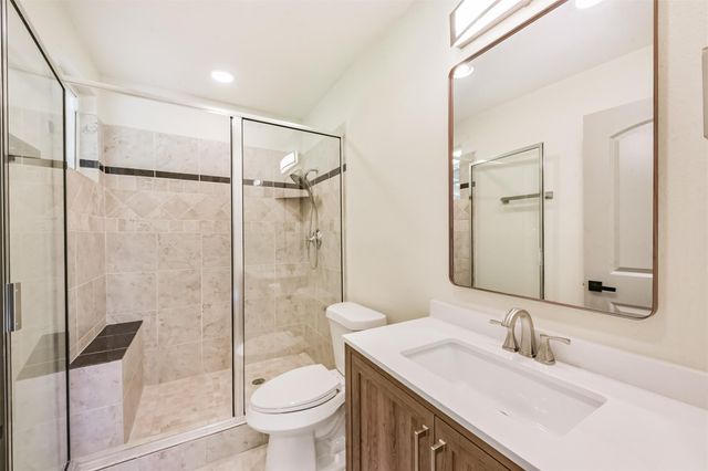 320 S Jamison Street, La Porte, TX 77571