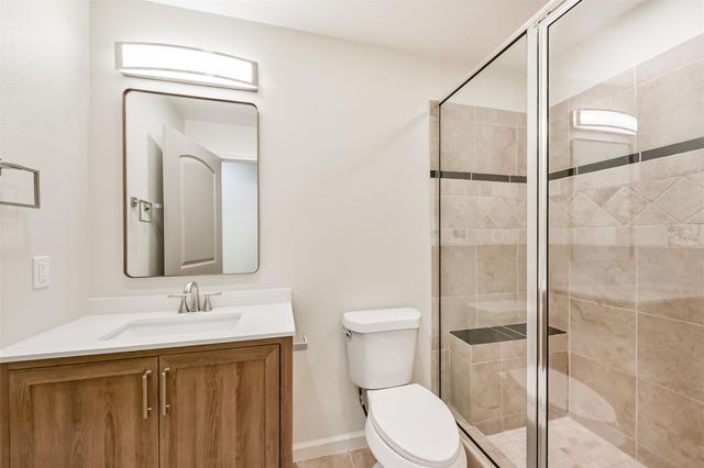 320 S Jamison Street, La Porte, TX 77571