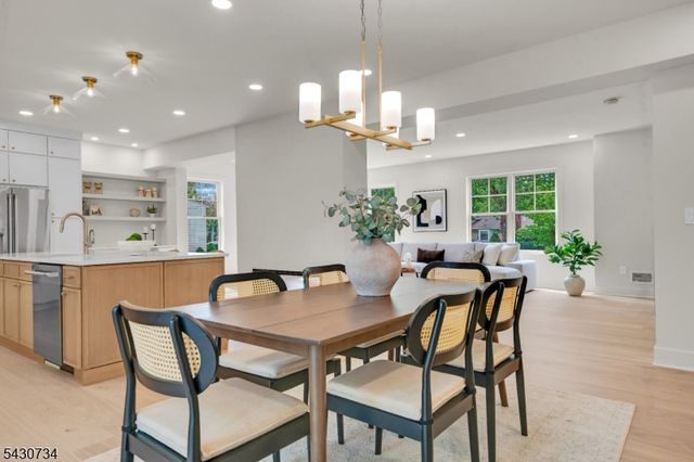 24 Etmore Pl, New Providence Boro, NJ 07974
