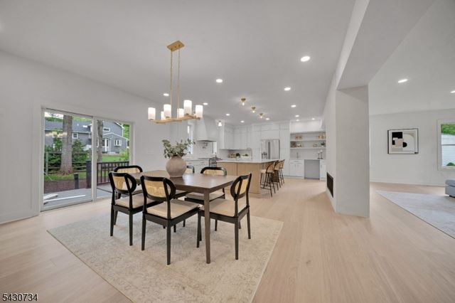 24 Etmore Pl, New Providence Boro, NJ 07974