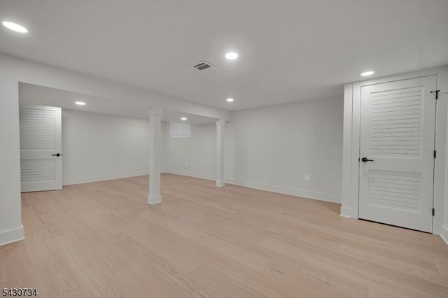 24 Etmore Pl, New Providence Boro, NJ 07974