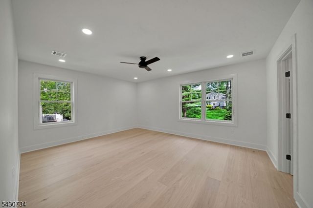 24 Etmore Pl, New Providence Boro, NJ 07974