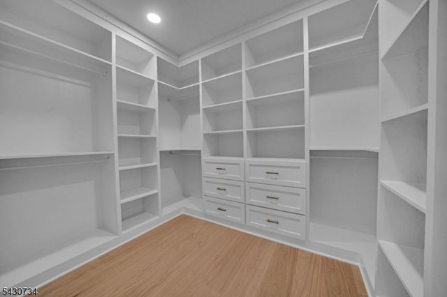 24 Etmore Pl, New Providence Boro, NJ 07974