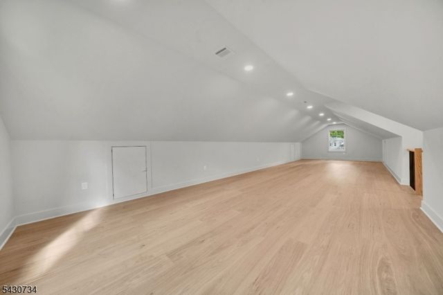 24 Etmore Pl, New Providence Boro, NJ 07974