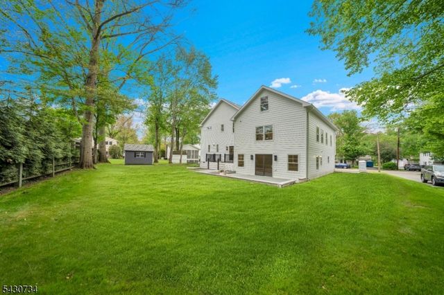 24 Etmore Pl, New Providence Boro, NJ 07974