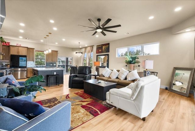 88 Bayou Lane, Kemah, TX 77565