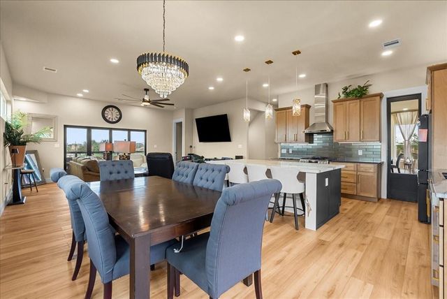 88 Bayou Lane, Kemah, TX 77565
