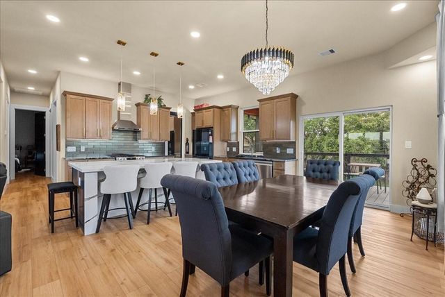 88 Bayou Lane, Kemah, TX 77565