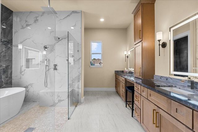 88 Bayou Lane, Kemah, TX 77565