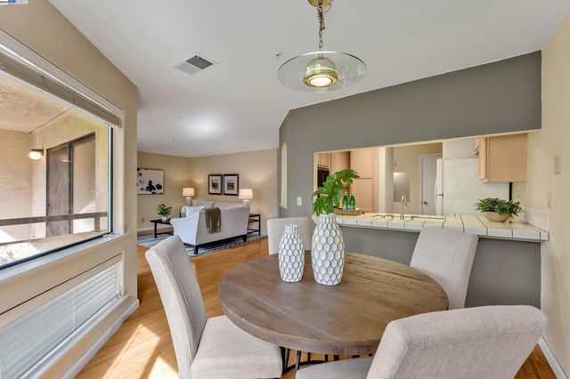 21239 Gary Dr 317D, Hayward, CA 94546