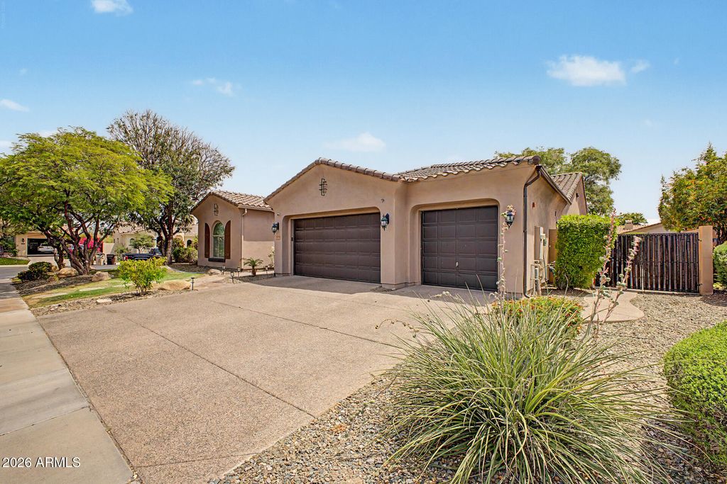 12071 W MORNING VISTA Drive, Peoria, AZ 85383 — photo 3