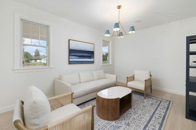 12 Lookout Lane, Portsmouth, RI 02871