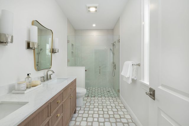 12 Lookout Lane, Portsmouth, RI 02871