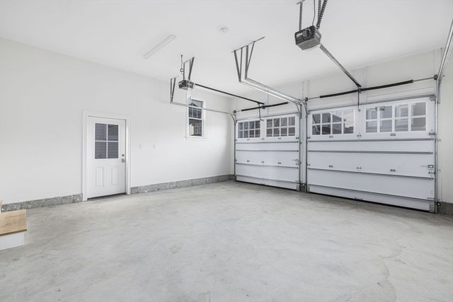 12 Lookout Lane, Portsmouth, RI 02871