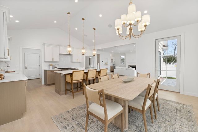 12 Lookout Lane, Portsmouth, RI 02871