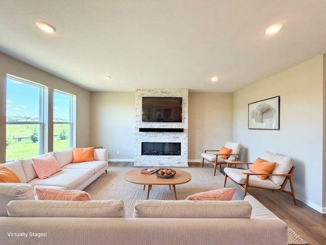 4633 Island Park Drive, Woodbury, MN 55129