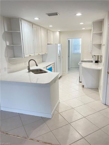 5549 Cove CIR # 79, Naples, FL 34119