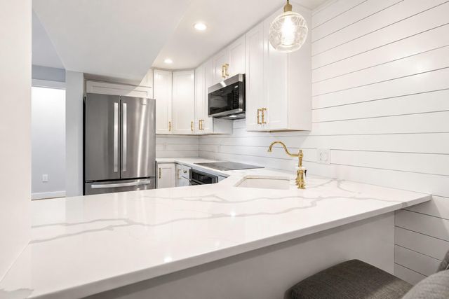55 Ashley Avenue Apt 5, Charleston, SC 29401
