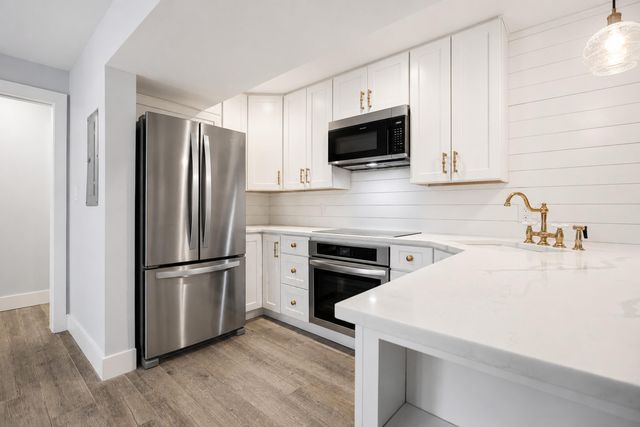 55 Ashley Avenue Apt 5, Charleston, SC 29401