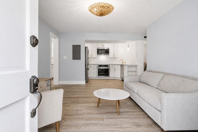 55 Ashley Avenue Apt 5, Charleston, SC 29401