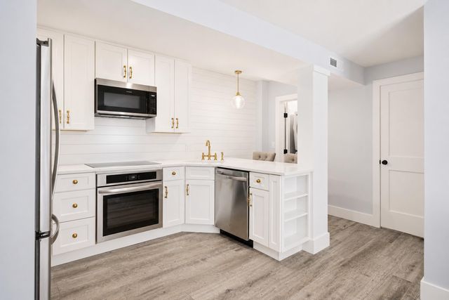 55 Ashley Avenue Apt 5, Charleston, SC 29401
