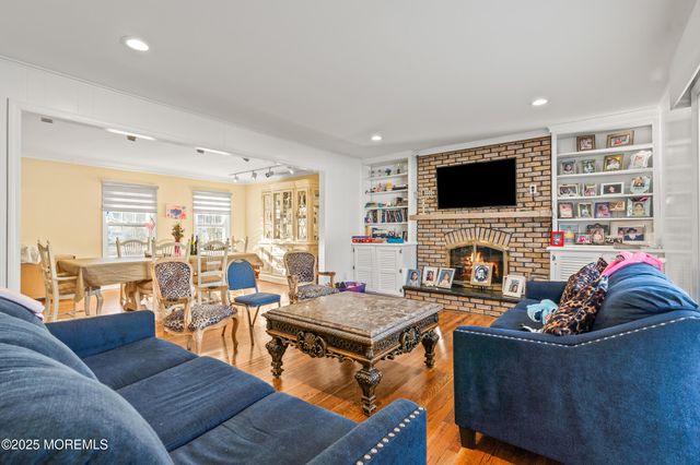 2 Windsor Drive, West Long Branch, NJ 07764