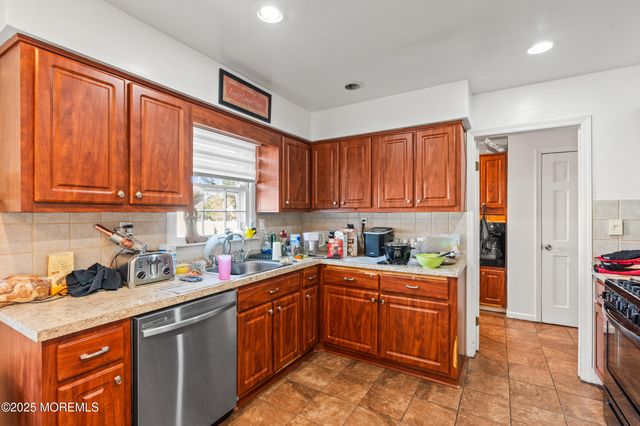 2 Windsor Drive, West Long Branch, NJ 07764