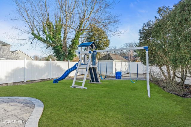 2 Windsor Drive, West Long Branch, NJ 07764