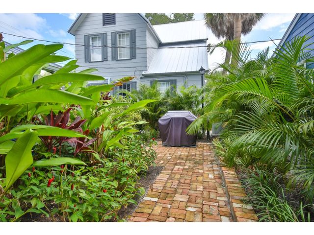 1905 MORRILL STREET, Sarasota, FL 34236