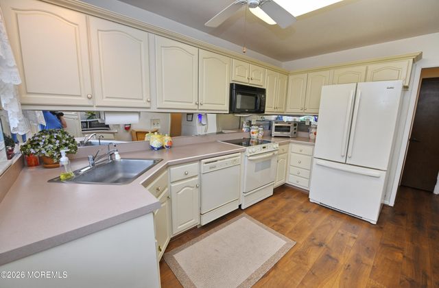 1179B Argyll Circle 100b, Lakewood, NJ 08701