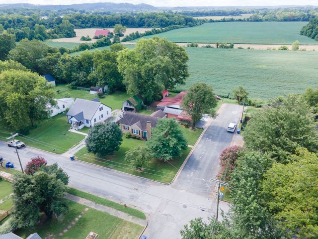 507 Adams Ave, Mount Pleasant, TN 38474