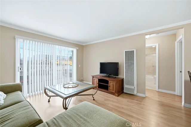 637 Atlantic 3, Long Beach, CA 90802