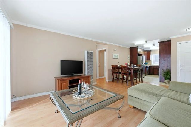 637 Atlantic 3, Long Beach, CA 90802